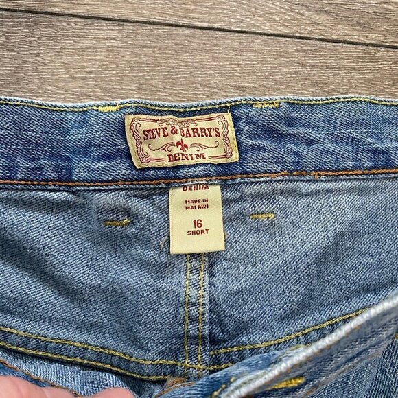 Steve & BARRY'S Flared Jeans Size 16 Woman’s Denim Short Blue - Picture 6 of 7
